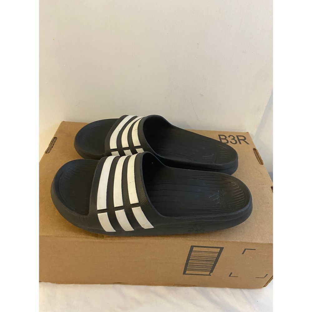 Adidas three strips size 3‎ youth sandals slides shoes